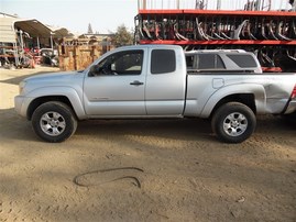 2005 TOYOTA TACOMA EXTRA CAB SR5 PRERUNNER SILVER 4.0 AT 2WD Z20196